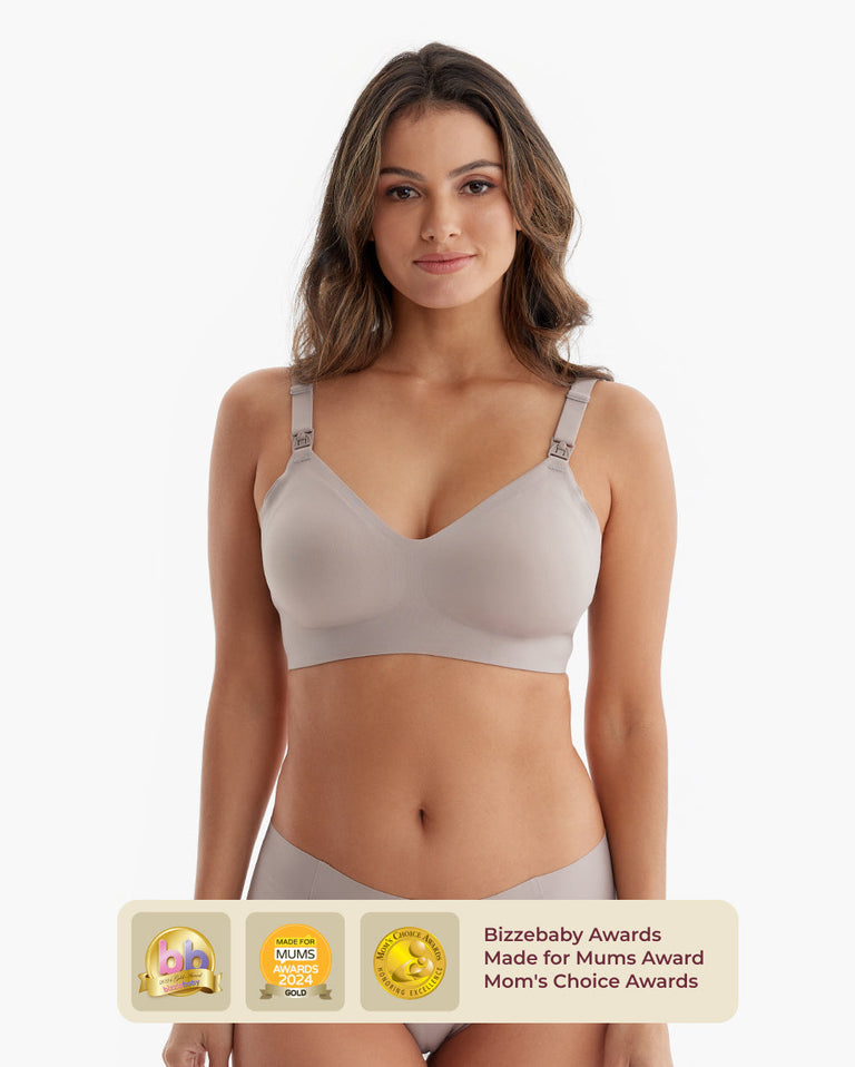 Translation missing: fr.Model in light taupe Ultra Soft Seamless Nursing Bra. Comfortable, with silver clips. Award-winning, M5 pump compatible